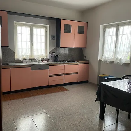 Apartment Romi's House *